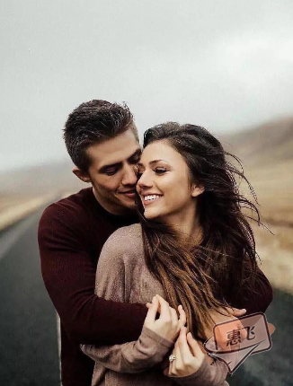 AI Couple Photo（AI情侣照）平台简介